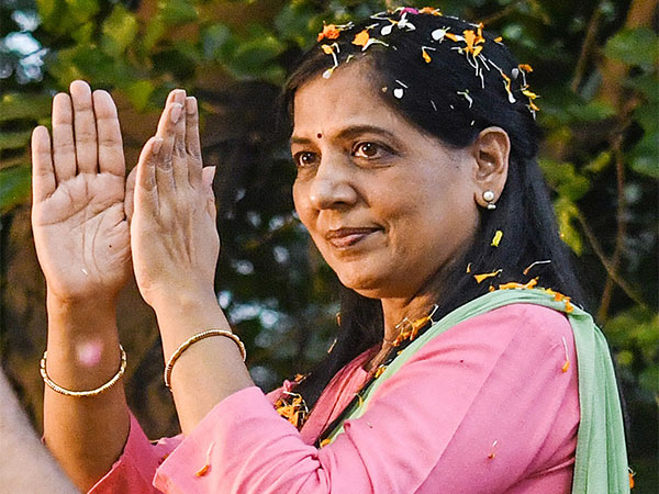 Supplication in Delhi HC against Sunita Kejriwal, others for purportedly abusing video conferencing rules