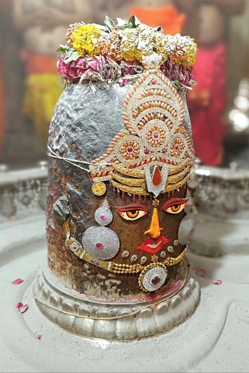 Divya Aarti performed at Mahakaleshwar in Ujjain on first Monday of 'Sawan' month