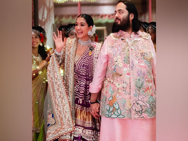 Anant Ambani seals the deal with Radhika Shipper in excessive wedding service